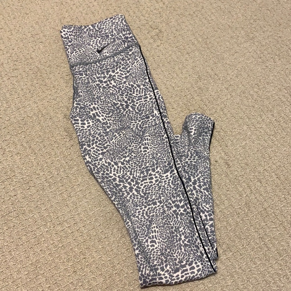 Leopard print Nike leggings 🐆